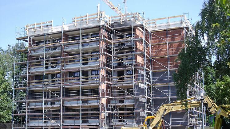 Das neue Personalwohnheim von Richtung Süden.
