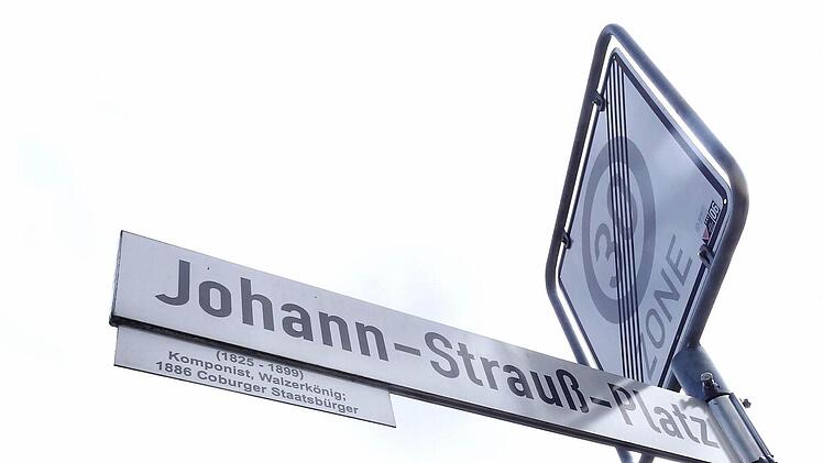 Auch einen Johann-Strauß-Platz gibt es in Coburg. Er befindet sihc unterhalb des Kunstvereins.Foto: Jochen Berger