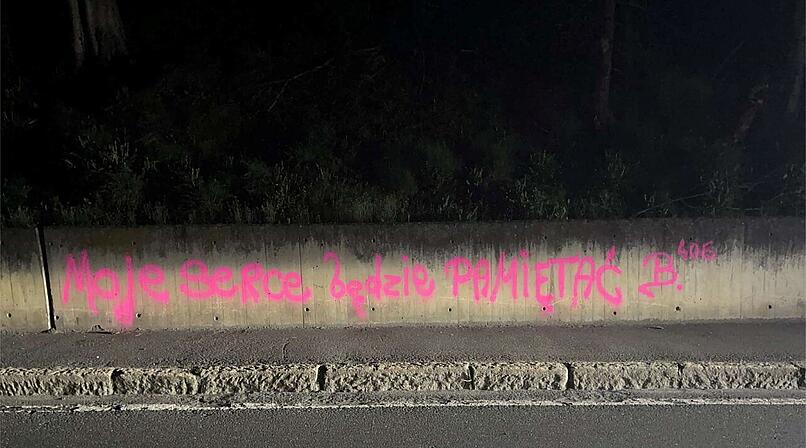 Graffiti an B85 bei Lauenstein entdeckt