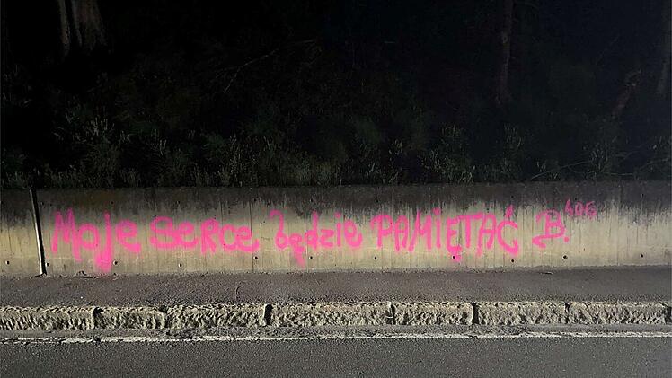 Graffiti an B85 bei Lauenstein entdeckt