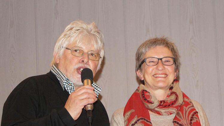 Wolfgang Back und Waltraud Reith, die Hauptpreisgewinnerin.