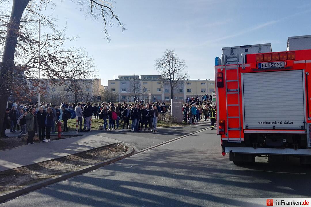 Reizgas in Zirndorfer Realschule