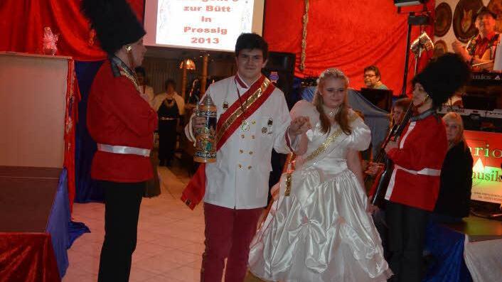 Kaiser Franz Josef (Maximilian Wahl) und Sissi (Eileen Göldler) gaben sich im Königshaus Dolonia die Ehre.