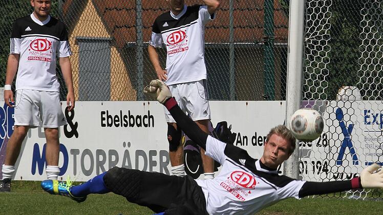 Nach einigen Wochen Pause steht Torwart Dominik Biemer gegen den ASV Rimpar wieder im Kader des FC Sand.