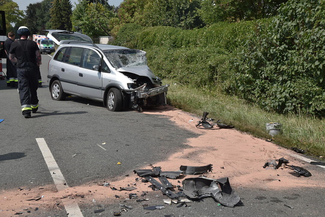 Tödlicher Unfall in Nürnberg: Mann (78) kracht in Gegenverkehr und stirbt