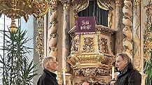 Für 20 Jahre Einsatz an der Orgel wurde Wolfgang Pinkow (l.) durch Pfarrer Peter Brünnhäußer geehrt.