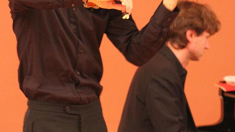 Der Rumäne Andrei Ciobanu (26) verlieh dem Allegro aus dem Violinkonzert in G-Dur von Wolfgang Amadeus Mozart seine eigene künstlerische Interpretation.