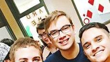 Ein Selfie: der Ebelsbacher Lukas Schöpplein (Zweiter von rechts) mit (von links) Hojun aus Südkorea, Kian aus Schweden und Marcello aus Mexiko  Foto: pr/rn