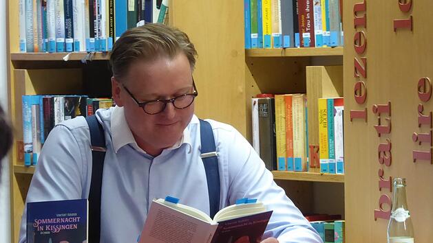 Autor Vincent Rahder in der Bad Kissinger Stadtbibliothek. Gerhild Ahnert
