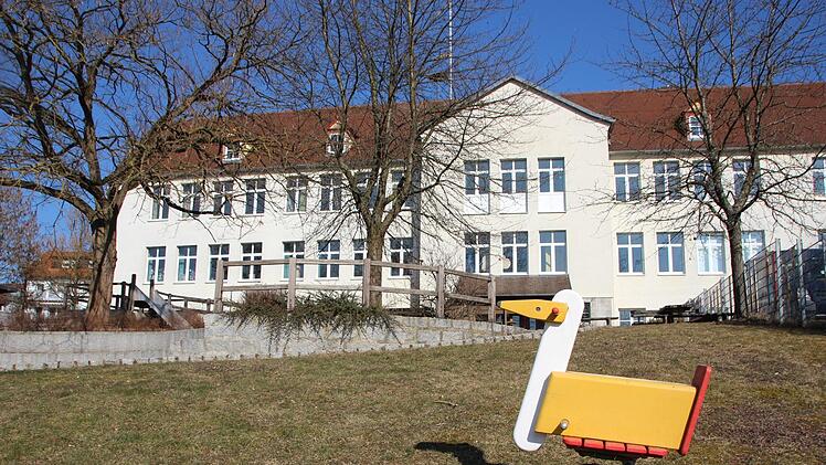 Als Domizil ist die ehemalige Berufsschule mehr als eine Notlösung. Dort finden sich noch Stücke der Innenausstattung der Lebenshilfe, die ideal für die Frühförderung eingesetzt werden können. Foto: Eckehard Kiesewetter