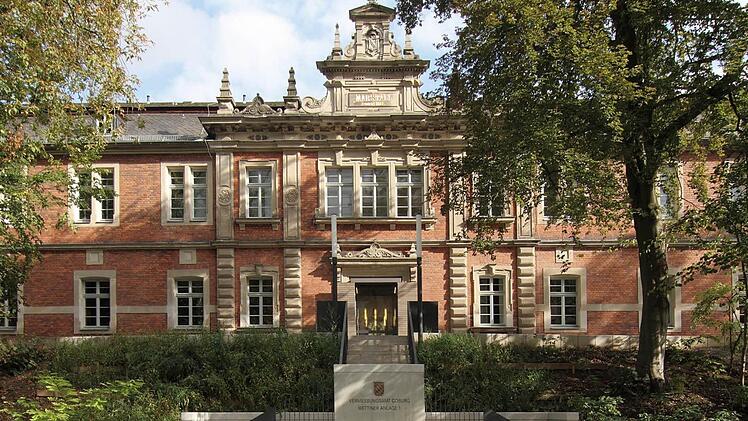 Umbau eines herzoglichen Marstallgebäudes zum Vermessungsamt Coburg. Architektur: Brückner&Brückner Architekten, Tirschenreuth. Besichtigung: Sonntag 14 und 16 Uhr, Wettiner Anlage 1.  Foto: Peter Manev