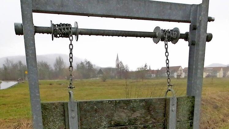Von den Stau-Anlagen sind nur wenige erhalten.  Fotos: Josef Hofbauer