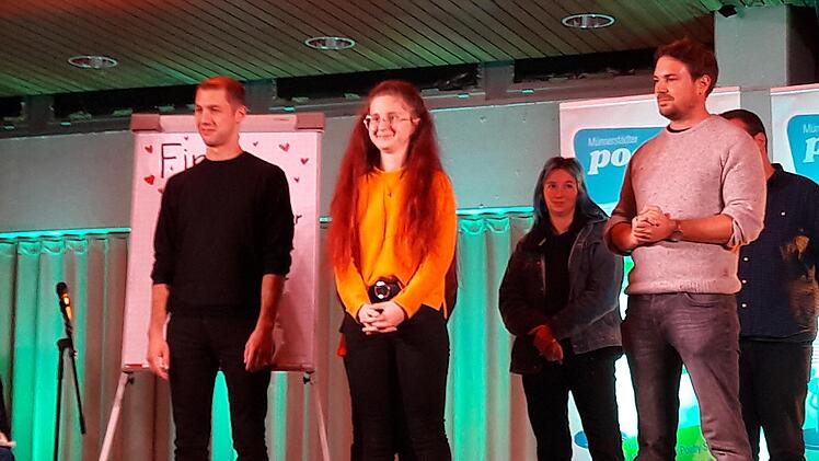 Sie standen im Finale des Poetry Slams: (vorne von links) Phriedrich Chiller, Anna Lisa Azur und Daniel Wagner. Foto: Hartmut Hessel