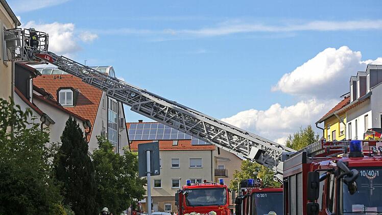 Ein kleiner Brand in einem Keller in der Adam-Krafft-Straße in Bamberg hat am Donnerstag einen Polizei- und Feuerwehreinsatz ausgelöst. Foto: News5 / Herse