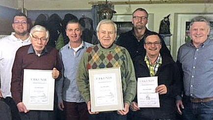 Ehrungen anlässlich der Hauptversammlung (von links): Kreisvorsitzender Alexander Blessinger, Hellmut Ehmann, Vorsitzender Kai Fürst, Helmut Würth, Carsten Häring, Michael Reblitz, Zweiter Bürgermeister Wolfgang Beyer  Foto: privat
