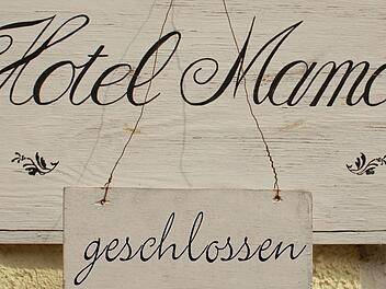 "Hotel Mama" ist ab sofort f&uuml;r einen 30-J&auml;hrigen aus New York geschlossen. Er muss ausziehen, entschied ein US-Gericht. Symbolbild: pixabay.com / geralt