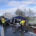 Schadenshöhe von 430.000 Euro, ein Toter sowie 23 Verletzte: Nach der Massenkarambolage auf der A6 bei Nürnberg ermittelt die EKO "Schneefall". Foto: NEWS5 / Bauernfeind