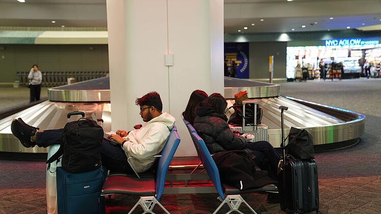 Wintersturm im Nordosten der USA - Flughafen New York
