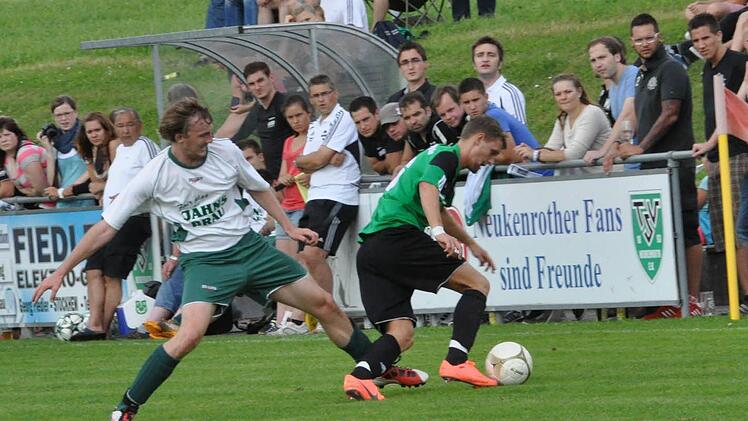 Mit drei Herrenteams und acht Jugendmannschaften nimmt der TSV Neukenroth in dieser Saison am Spielbetrieb teil und muss dafür Verbandsabgaben an den BFV in München abführen. Foto:  Kalb