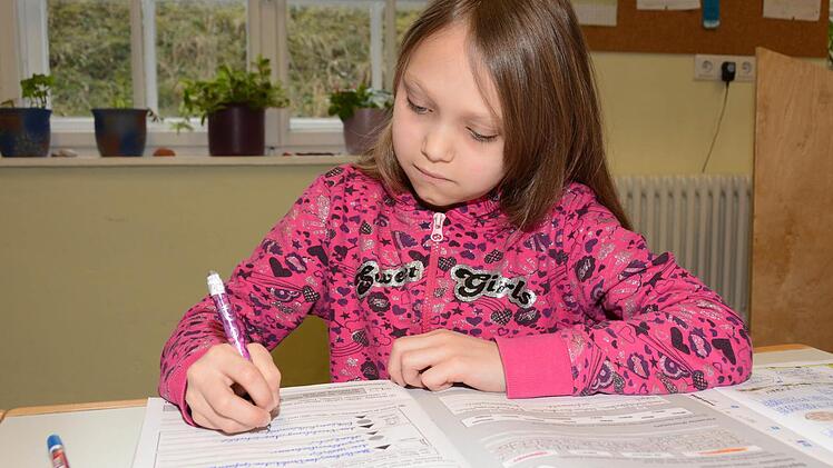 Hausaufgabenbetreuung im Kinderhort. Foto: Dagmar Besand