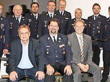 Diese Mitglieder wurden mit dem städtischen Ehrenzeichen ausgezeichnet.  Fotos: Veronika Schadeck