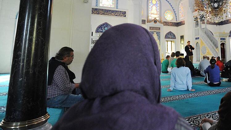Der Besuch einer Moschee war für Mareike das Schlüsselerlebnis, zu konvertieren. Foto: Archiv/Rainer Jensen, dpa