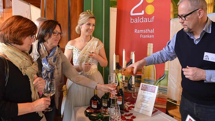 Breit gefächert war das Angebot auf der Bad Kissinger Hochzeitsmesse.  Foto: Peter Rauch