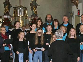 Der Wendelinuschor erfreute die Zuhörer in der katholischen Kirche in Rothhausen. Foto: Daniel Wiener
