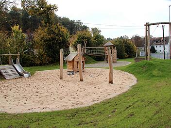 Der Spielplatz Ansbacher Straße in Falkendorf wurde erheblich teurer als geplant.Richard Sänger