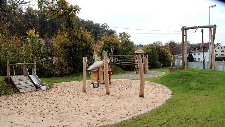 Der Spielplatz Ansbacher Straße in Falkendorf wurde erheblich teurer als geplant.Richard Sänger