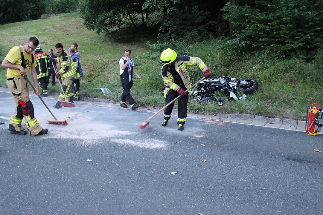 Landkreis Bayreuth: Motorradfahrer bei Unfall schwer verletzt