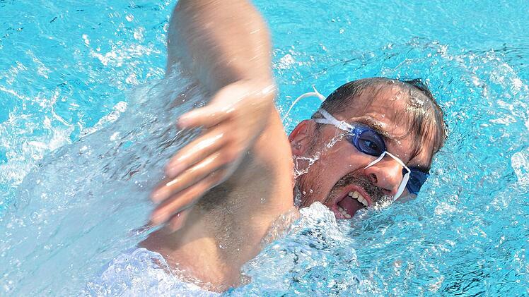Der tschechische Starter Pawel Grenzelewski war sehr schnell im Wasser unterwegs. Foto: Karl Heinz Weber