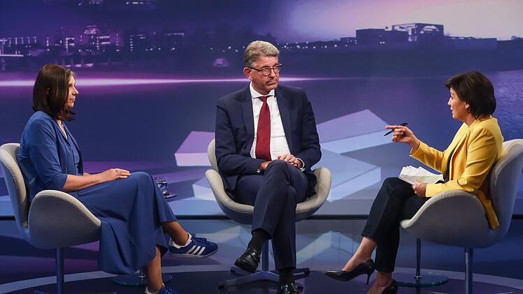 Kulturstaatsminister Wolfram Weimer und die Grünen-Politikerin Katrin Göring-Eckardt trafen bei "maischberger" aufeinander.