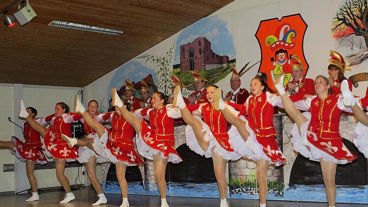 Der Gardetanz der Auraer Prinzengarde. Foto: Winfried Ehling