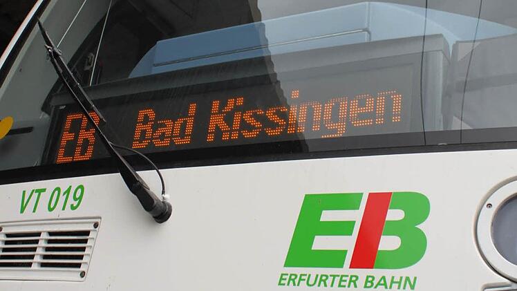 Die Regio-Shuttles der Erfurter Bahn werden auch in den kommenden zwölf Jahren die Strecken auf dem Kissinger Stern bedienen. Fotos: Thomas Mäuser