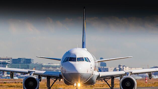 Die Zahl der Flugreisenden in Deutschland steigt wieder, liegt aber immer noch unter dem bisherigen Rekordwert.