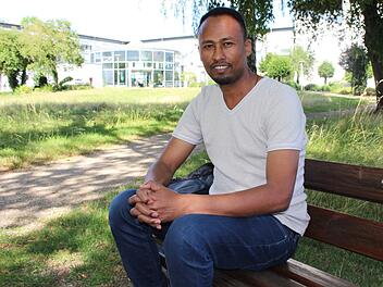 Regassa Shiferaw arbeitete während seiner Ausbildung als Krankenpflegehelfer in der Capio Franz von Prümmer Klinik. Foto: Julia Raab