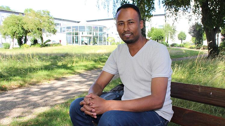 Regassa Shiferaw arbeitete während seiner Ausbildung als Krankenpflegehelfer in der Capio Franz von Prümmer Klinik. Foto: Julia Raab
