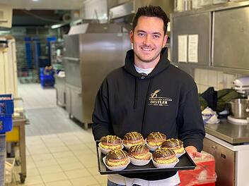 Schwabach: Fränkische Bäckerei verkauft jetzt Krapfen im Stil der Dubai-Schokolade