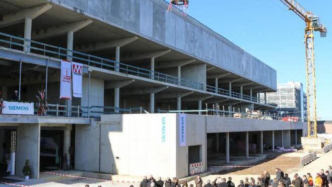 Richtfest für Siemens-Bürogebäude. Foto: Barbara Herbst