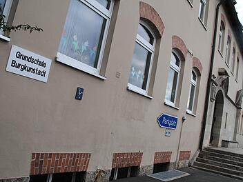 Die Grundschule in Burgkunstadt soll eine offene Ganztagsschule werden. Ein entsprechendes Pilotprojekt soll ab dem Schuljahr 2015/2016 laufen.  Foto: Gerda Völk