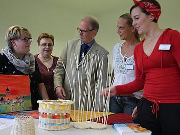 Ein Teil der Belegschaft der Tagesklinik (von links): Franziska Grünbeck (Sozialdienst), Silke Hofmann-Schulze (Fachkrankenschwester), Jens Fritzsche (ärztlicher Leiter), Yvonne Sonntag (Krankenschwester), Kathrin Schilt (Ergotherapie)Veronika Schadeck
