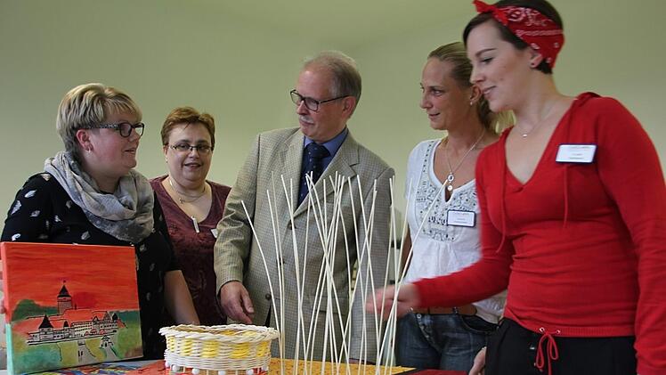 Ein Teil der Belegschaft der Tagesklinik (von links): Franziska Grünbeck (Sozialdienst), Silke Hofmann-Schulze (Fachkrankenschwester), Jens Fritzsche (ärztlicher Leiter), Yvonne Sonntag (Krankenschwester), Kathrin Schilt (Ergotherapie)Veronika Schadeck