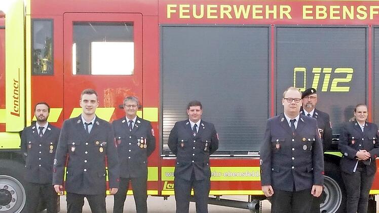 Gruppenbild mit den neuen Kommandanten und dem neuen Vorstand der FW Ebensfeld