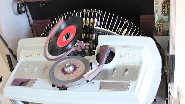 Der Automat funktioniert auch bei geöffneter Musikbox.  Foto: Friedwald Schedel