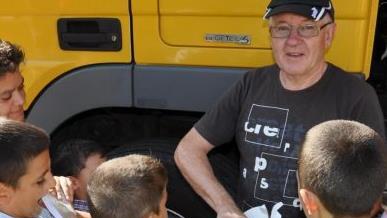 Die S&uuml;&szlig;e-P&auml;ckchenaktion startet wieder in Thundorf. Foto: Philipp Bauernschubert