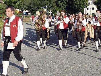 Der Musikverein Steinwiesen spielt am Sonntag auf der Seebühne im LGS-Park. Foto: Susanne Deuerling