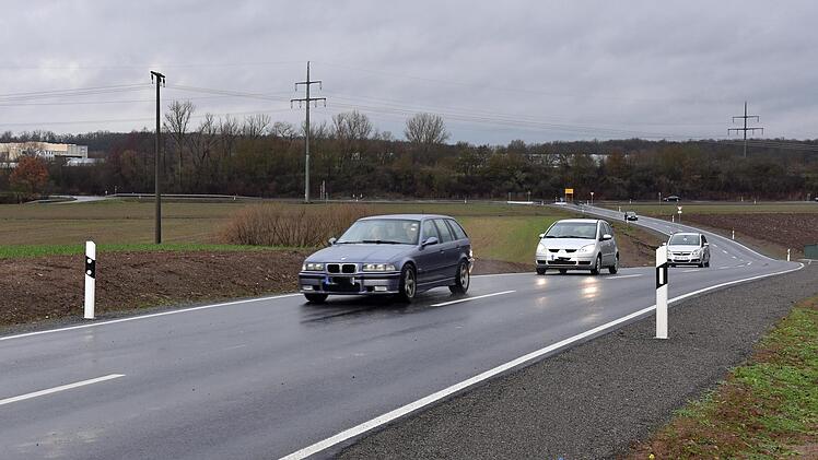 Rund 4500 Fahrzeuge nutzen täglich die neue Verbindungsstraße vom Gewerbegebiet Ost in Haßfurt zur Kreisstraße nach Prappach. Diese und weitere Zahlen erfuhr der Stadtrat in seiner Jahresschlusssitzung.  Ulrike Langer