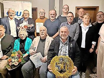 Der Ehrungsreigen zum 50. Jubil&auml;um.