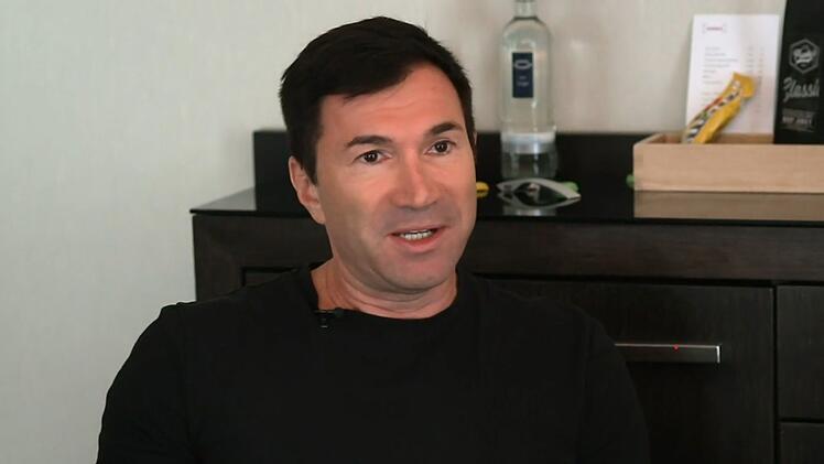 Lucas Cordalis machte die Internet-Kritik an seiner zehnjährigen Tochter Sophia sichtlich zu schaffen.